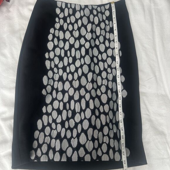 Diane von Furstenburg Black & Gray Patterned Pencil‎ Skirt Sz 8 - Picture 5 of 5